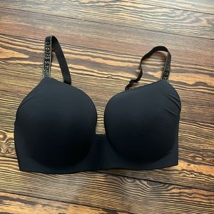 Victorias Secret Wireless Bra size: 34DD